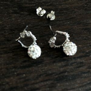 🌸Sparkly ball kitty earrings 🌸